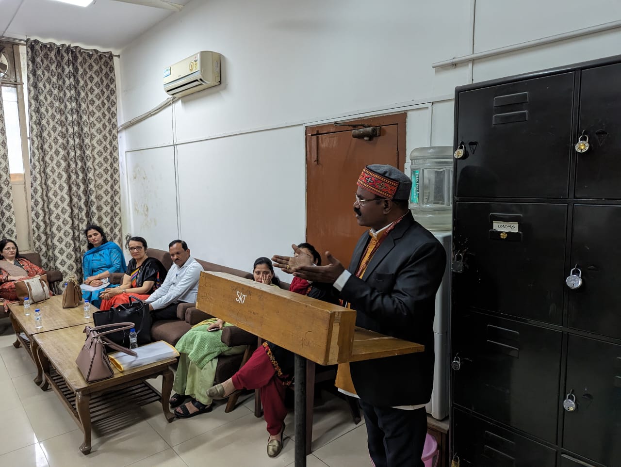 पंजाब विश्वविद्यालय, सेक्टर 14, चंडीगढ़ के सायंकालीन अध्ययन विभाग-एमडीआरसी ने एप्लाइड इकोनॉमिक्स की अवधारणाओं पर एक इंटरैक्टिव सत्र का आयोजन किया।